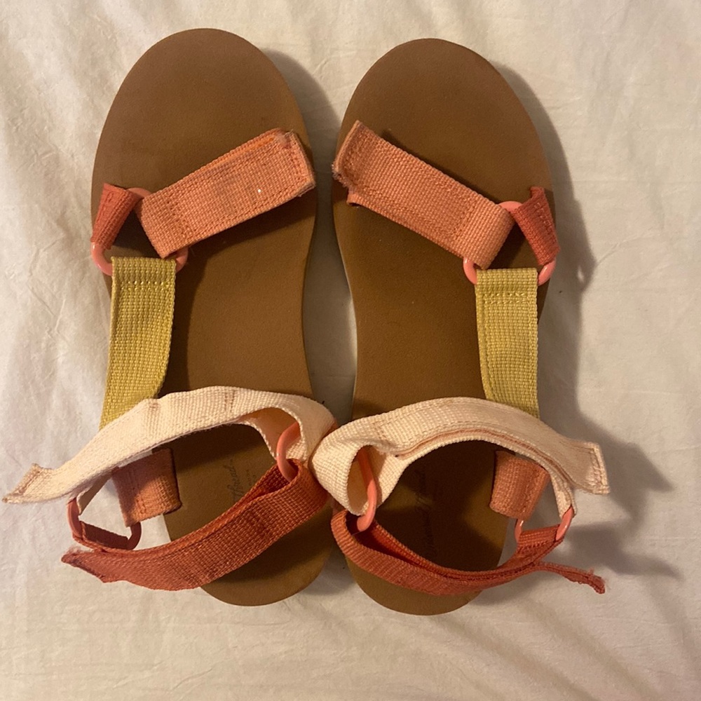 size 6 sandals.